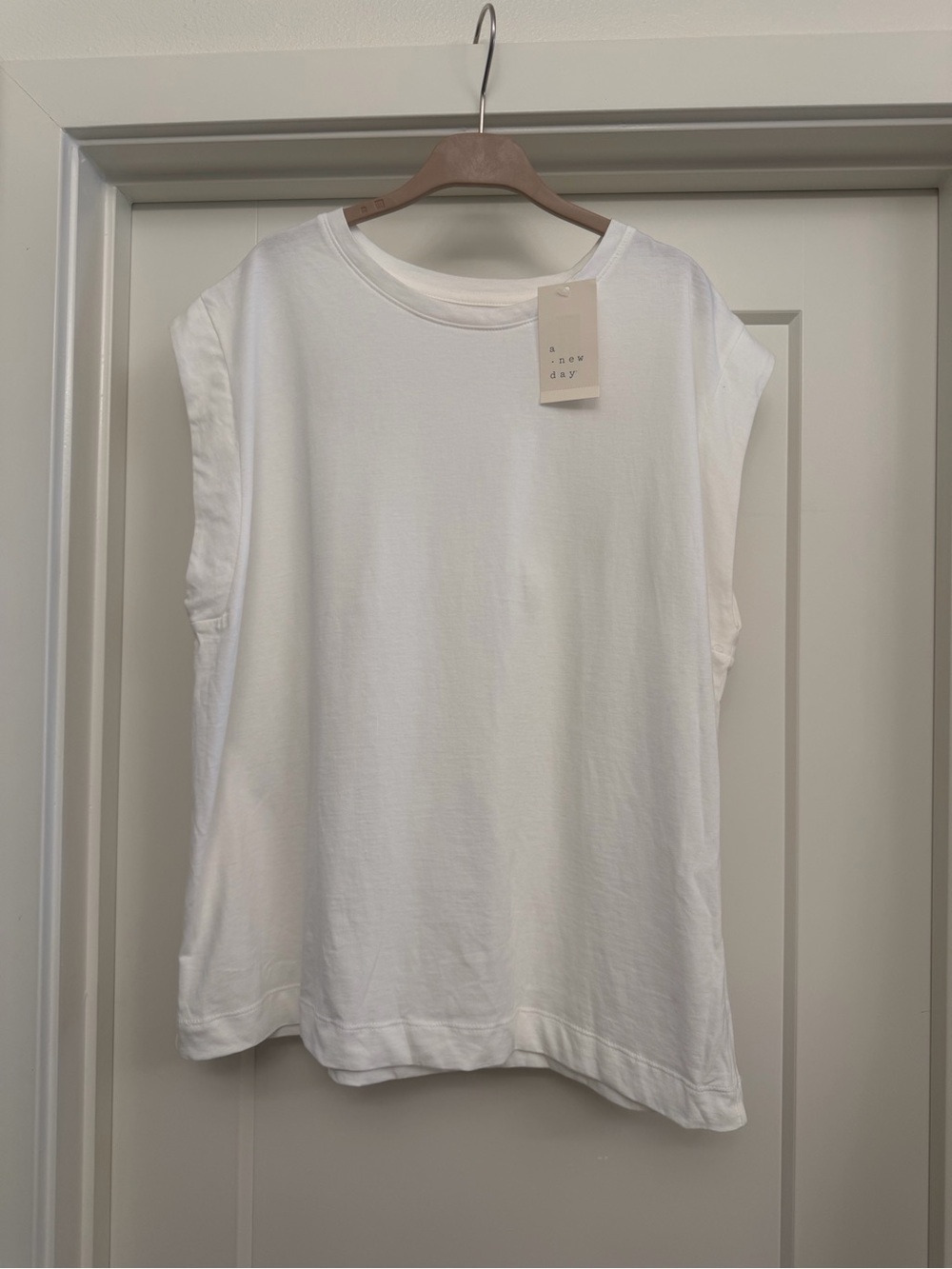 Target White Sleeveless Crewneck Tank Top